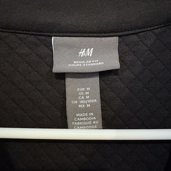 Women's H&M Quilted Black Full Zip Up Jacket Size Medium - Picture 7 of 7